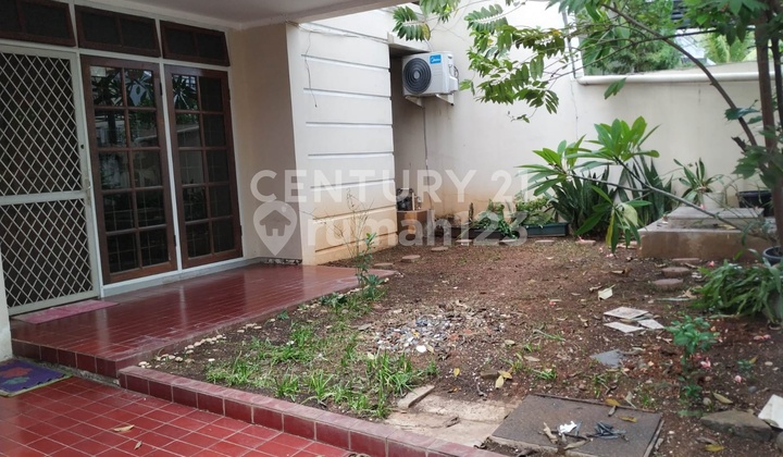 Good and Neat Inside the Janur Indah Complex 2