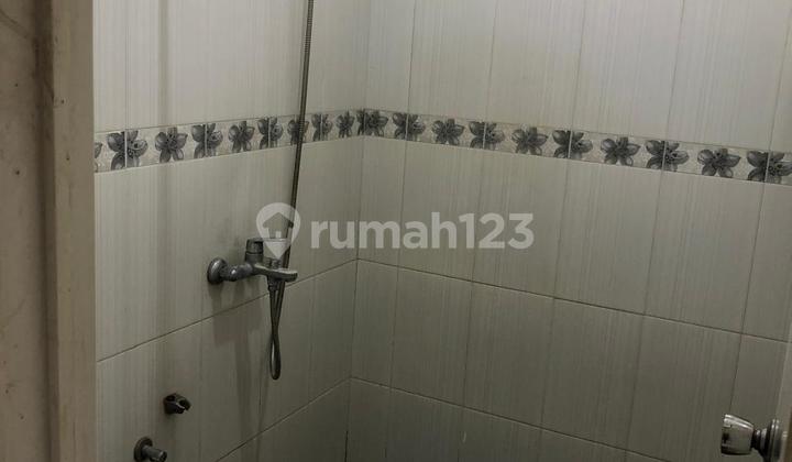 House in a Strategic Location in Central Jakarta 2