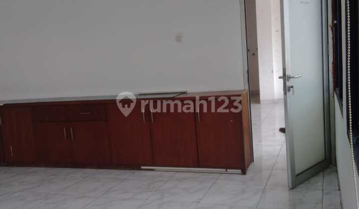 Kirana Bagus Shop House, neat