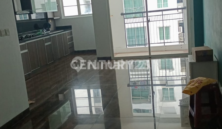 Apartemen 2 Lantai Type Loft Di French Walk MOI Kelapa Gading **
