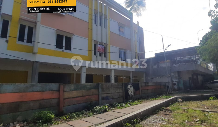 Ruko 3 lt. Strategis dekat pelabuhan Priok **
