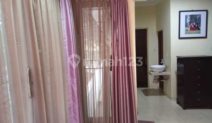 House in Kelapa Gading Suitable for Business