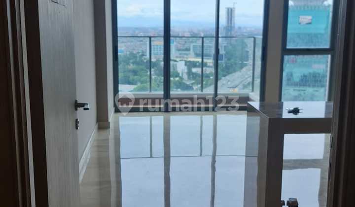 Apart Holland  Village Masih Baru