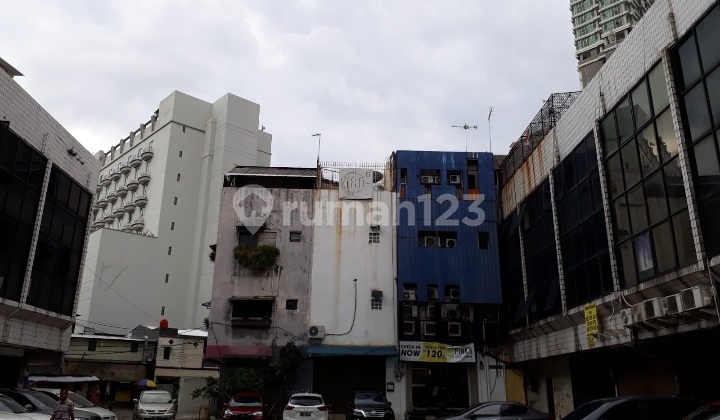 Shop House Ready for Business on Jl. Gunung Sahari ** Shop House Ready for Business on Jl. Gunung Sahari **