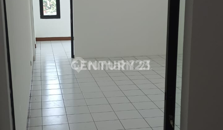 Nice Neat Ruko on Kelapa Gading Boulevard Suitable for Business Nice Neat Ruko on Kelapa Gading Boulevard Suitable for Business