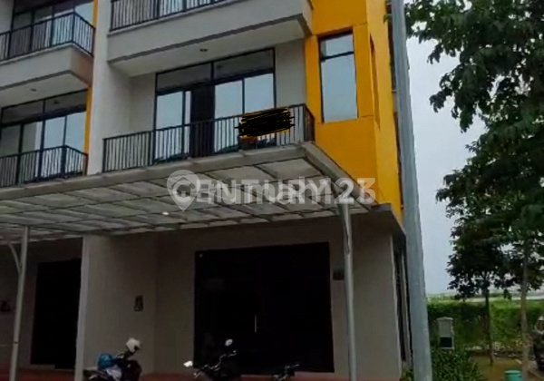 Corner Ruko SOHO Neat and Nice in Sedayu City Kelapa Gading