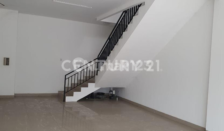 Shop House for Office in Pulogebang Near Mayor's Office 2