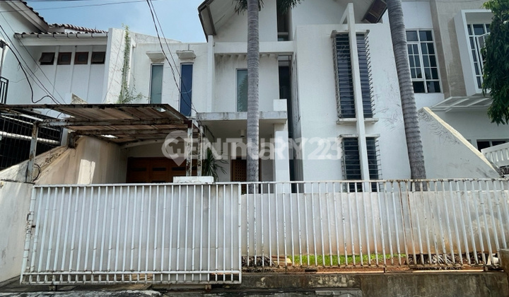 Rumah Putih Di Puloasem, Jakarta Timur