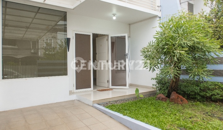 Rumah Kelapa Puan Timur Bagus Dan Rapih