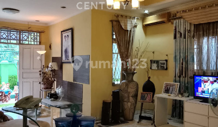 Spacious House in Jatiwarna 2