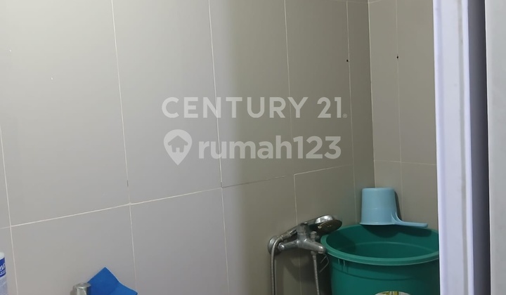 Apartemen Studio Lantai Kolam Renang Di Karawaci Tangerang Yn 2