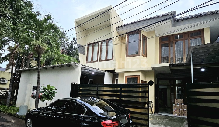 Rumah Hoek 2 Lantai Cocok untuk Tinggal & Usaha di Kelapa Nias