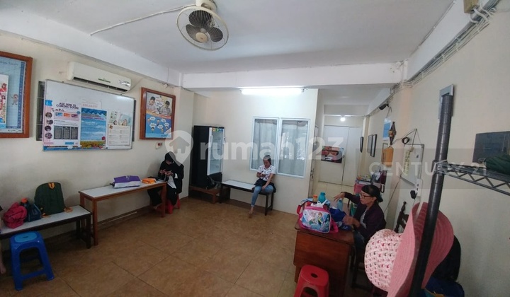 Ruko di Lokasi Komersial Jakarta Barat Ruko di Lokasi Komersial Jakarta Barat