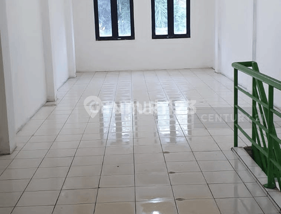 Ruko 3 Lantai Strategis Untuk Kantor Sumur Batu