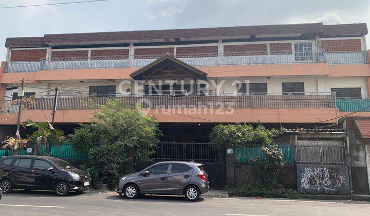 Bangunan 3 Lantai Di Rawasari, Cempaka Putih  1