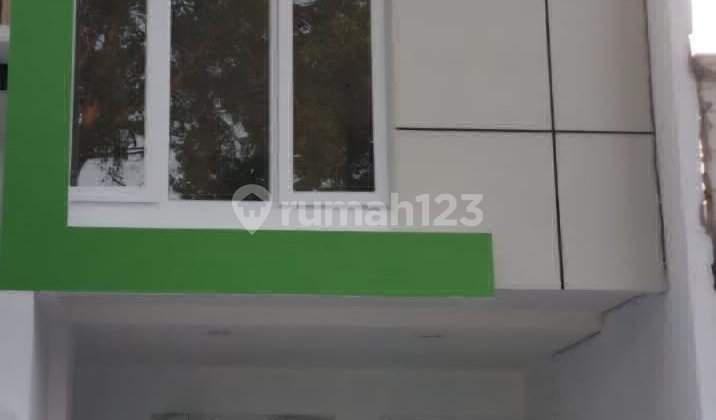 New 2-Story House Facing the Park in Gading Griya Residence New 2-Story House Facing the Park in Gading Griya Residence