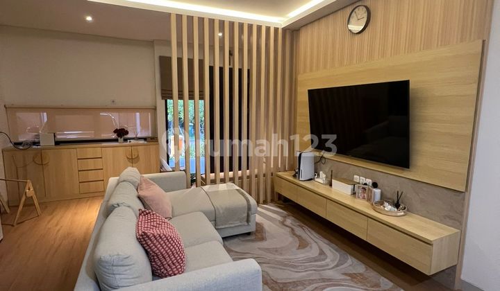 The House in Wisteria Has Been Renovated With a Nice Interior.