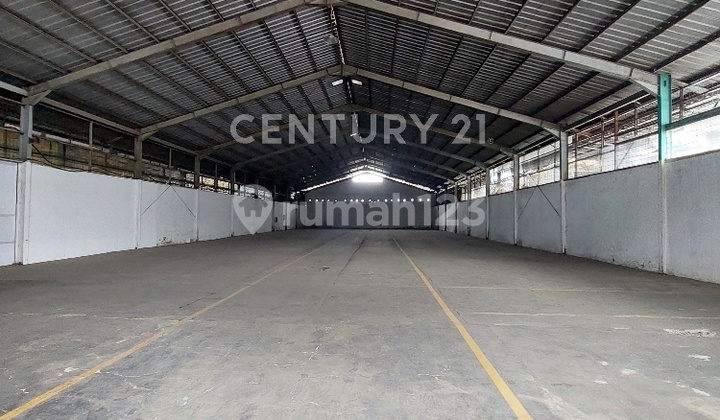 Neat Warehouse in Pegangsaan Dua, North Jakarta