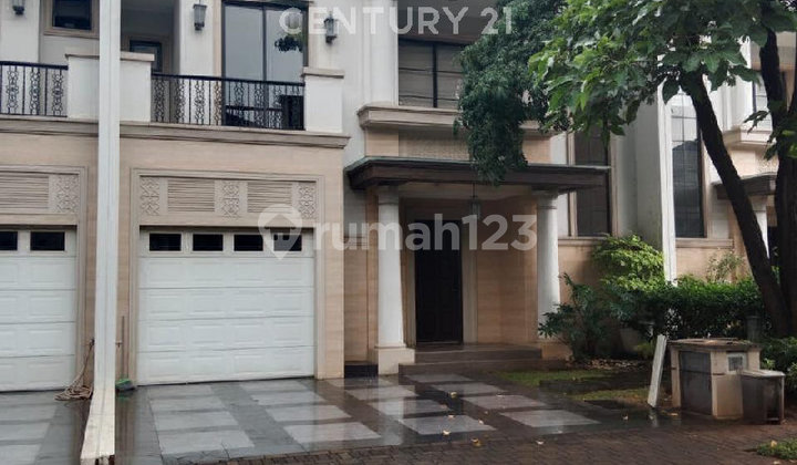 Premium House with Swimming Pool in Jedeite Cluster, BSD City