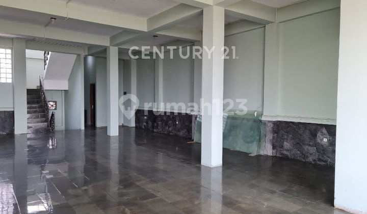 3.5-Story Shophouse in Pancoran Mas, Depok City 2
