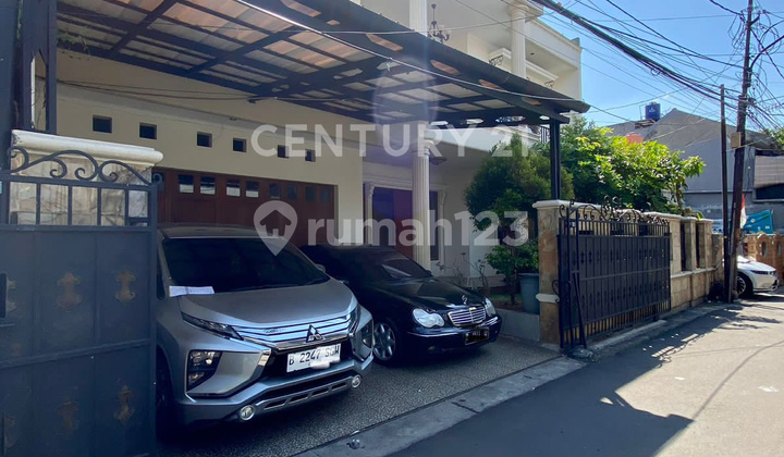 Rumah Bagus di Belakang Cilandak Town Square 1