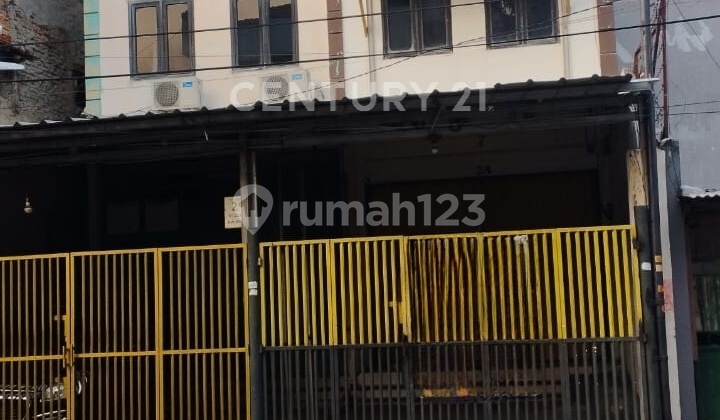 Ready-to-Use Neat Shop House Easy Access Near Cempaka Putih Toll Road Central Jakarta 1