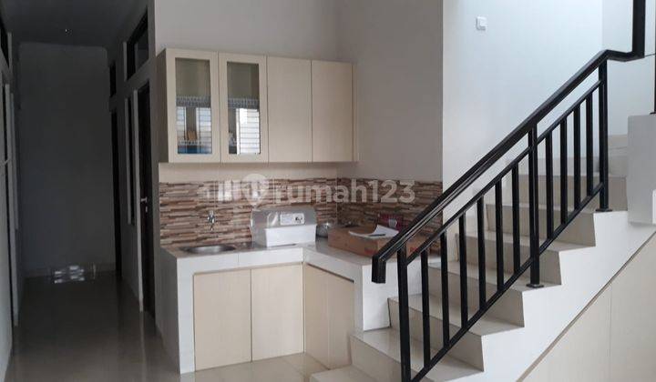 Dijual Rumah Kos Aktif Karawang Area Ramai 2