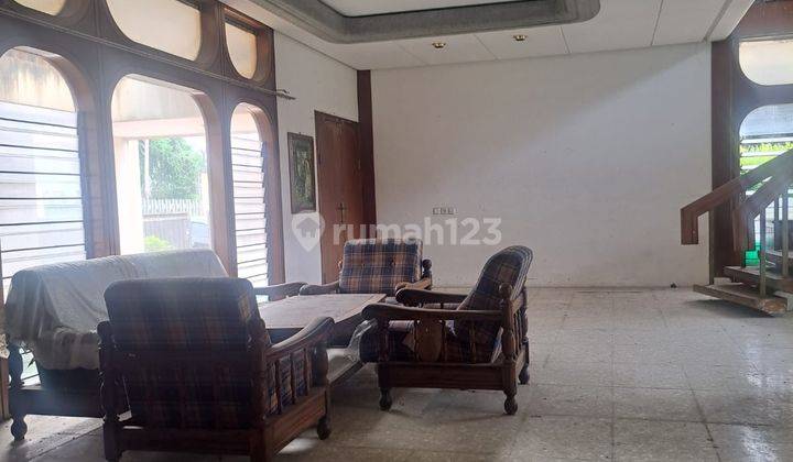 Rumah Tua 2 Lantai Nyaman Asri Siap Huni di Hegarmanah Bandung 1