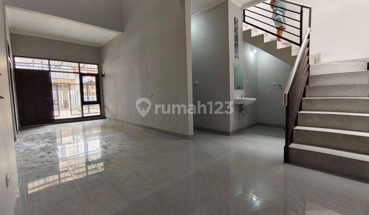 Rumah Keren 1,5 Lantai Minimalis Siap Huni di Taman Kopo Indah 1 Tki1 Bandung 2