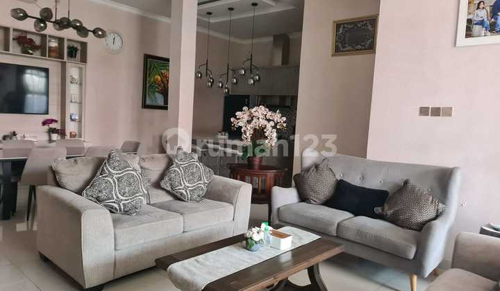 DIJUAL RUMAH MEWAH 3 LANTAI DI DERWATI MAS BANDUNG ADA ROOFTOP HUNIAN NYAMAN DAN ASRI DAN SIAP HUNI 1