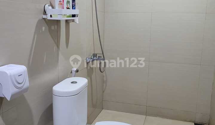 DIJUAL RUMAH 2 LANTAI FURNISH LUAS DAN SIAP HUNI DI DAKOTA GUNUNG BATU PASTEUR BANDUNG HUNIAN TERAWAT NYAMAN DENGAN SIRKULASI UDARA DAN CAHAYA YANG BAIK 2