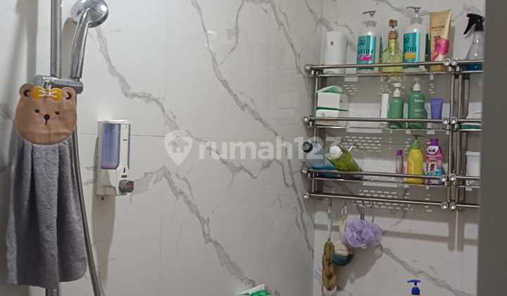 DIJUAL RUMAH 2 LANTAI SIAP HUNI DI PUSAT KOYA SAYAP SUDIRMAN ANDIR TOWN HOUSE LOKASI STRATEGIS TENGAH KOTA HUNIAN AMAN DAN NYAMAN  2