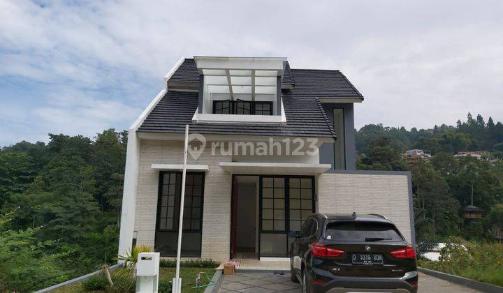 Disewakan Rumah Rumah Bagus 2 Lantai Lingkungan Sejuk Nyaman Siap Huni di Dago Resort Bandung Utara 1