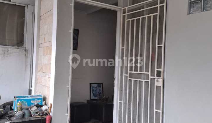 FOR SALE: COMFORTABLE AND MOVE-IN READY HOUSE IN TAMAN KOPO INDAH 3 (TKI 3), BANDUNG 2