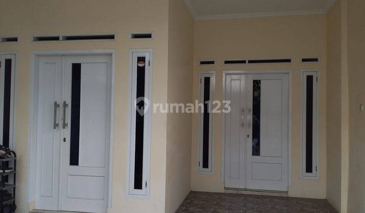 Rumah Minimalis Modern Terawat 2 Lantai Siap Huni di Griya Bandung Indah Bandung 1