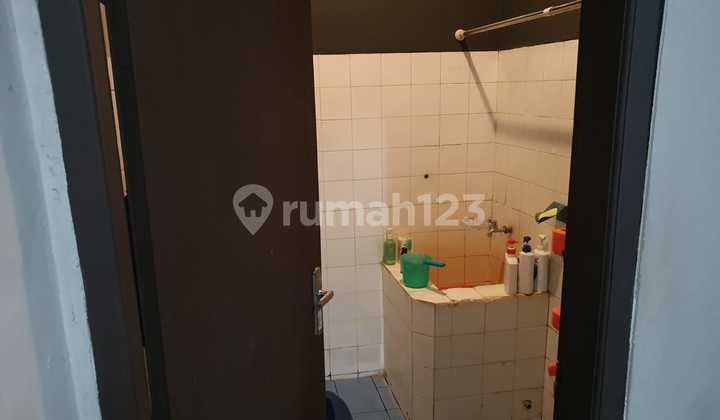 FOR QUICK SALE HOUSE IN OTISTA ALLEY ACCESS ONLY MOTORCYCLES CAN BE USED AS A BOARDING HOUSE 2