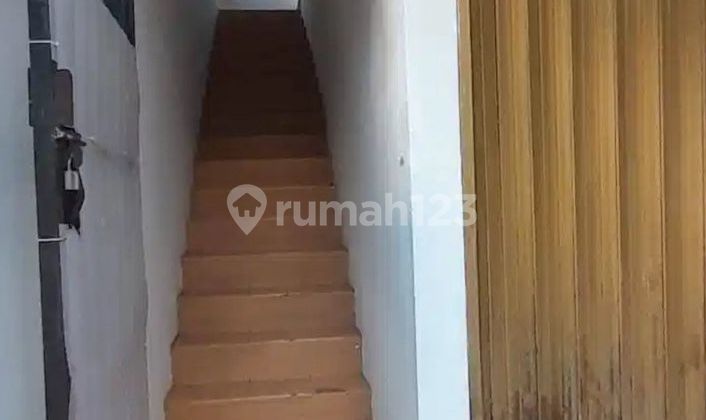 FOR RENT: 2-STORY SHOPHOUSE ON SARIWANGI STREET, SUKAJADI, BANDUNG. STRATEGICALLY LOCATED SHOPHOUSE READY FOR USE WITH A BUSTLING ENVIRONMENT AND EASY ACCESS. 2