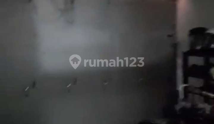 For Sale, House in Karasak Area, Bandung, Comfortable and Ready-to-Occupy Residence, Strategic Location, Easy Access. 2