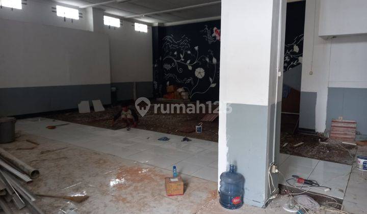 Ruang Usaha Strategis Lokasi Ramai Siap Pakai di Lengkong Bandung 1