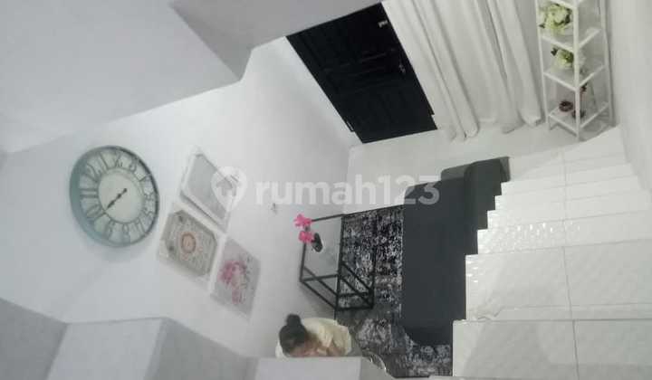 FOR SALE WELL-MAINTAINED HOUSE IN DOWNTOWN ALUN ALUN BANDUNG FULLY FURNISHED 1