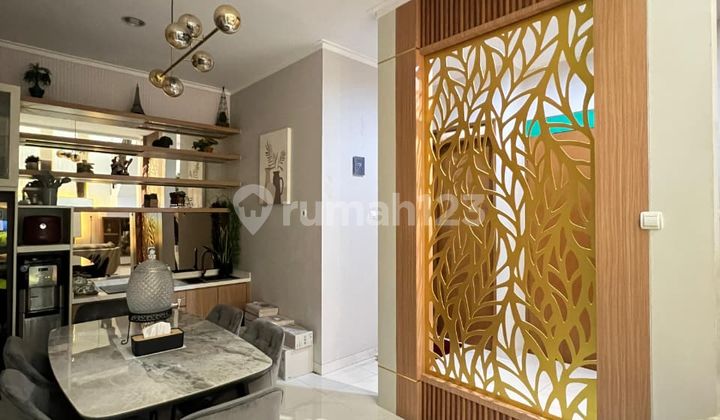 DIJUAL RUMAH MEWAH 2 LANTAI FULL FURNISHED DALAM KOMPLEK NYAMAN DI CIWARUGA SAYAP GEGER KALONG BANDUNG HUNIAN NYAMAN DAN TERAWAT