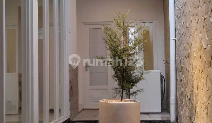 Dijual Rumahdijual Rumah Desain Modern 2 Lantai Seperti Baru di Perumahan Daerah Turangga