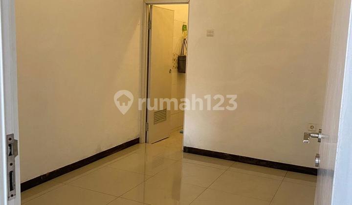 DIJUAL RUMAH 2,5 LANTAI STRATEGIS BANGUNAN DI KOPO PERMAI 2 FURNISHED HUNIAN NYAMAN DAN SIAP LOKASI STRATEGIS 2