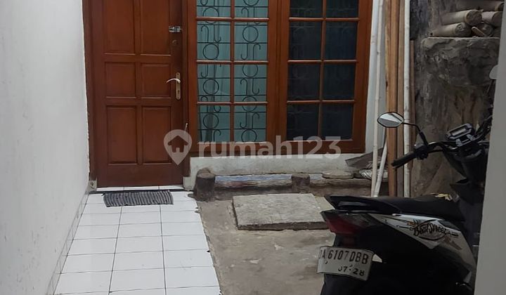 FOR SALE, PROFITABLE BOARDING HOUSE IN BUSINESS AREA, MAIN ROAD LOCATION NORTH BANDUNG, STRATEGIC AND BUSTLING RESIDENCE 2