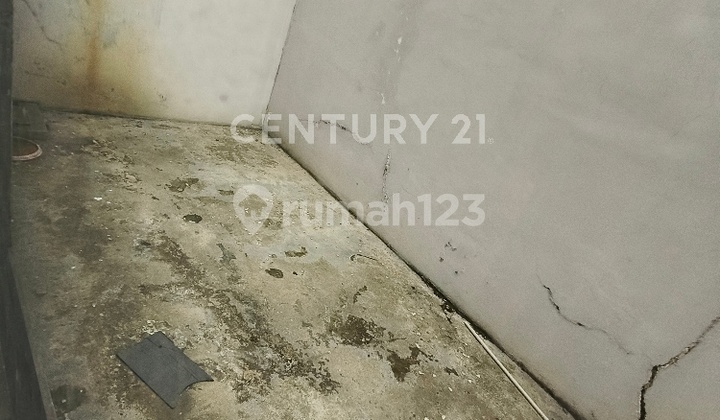 Lippo Cikarang 3-Storey Podium Shop House, Good Price, Strategic Location 2