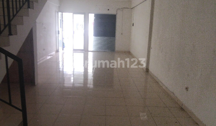 2-Storey Shop House Ready to Use, Strategic Location in Lippo Cikarang 2