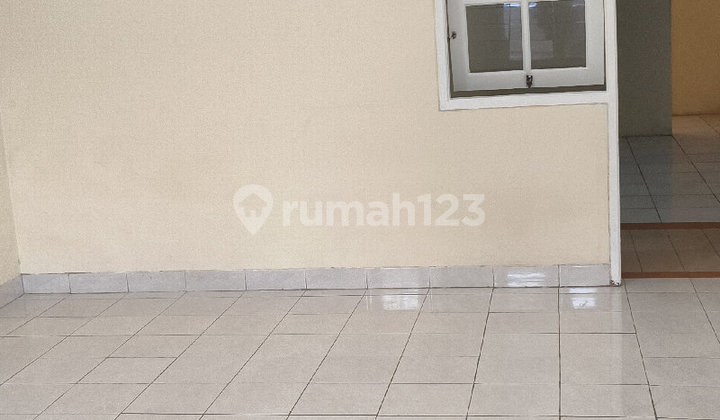 Rumah Bagus 1 Lantai Unfurnished Di Cluster Roseville  2