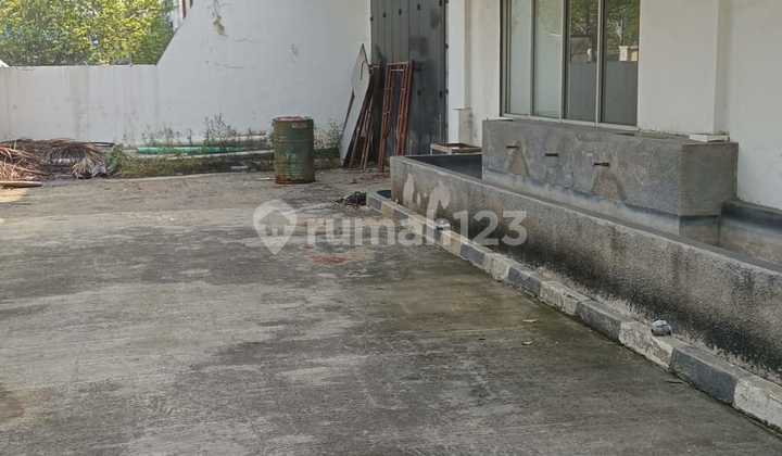 Factory Building for Sale, 1500 Square Meters in Jababeka 2 Cikarang