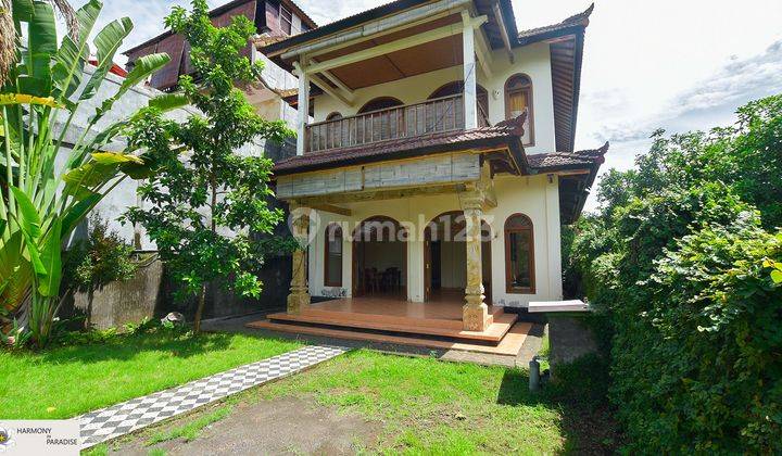 Rumah 2 Lantai Butuh Renovasi Unfurnished SHM di Lovina, Buleleng 1