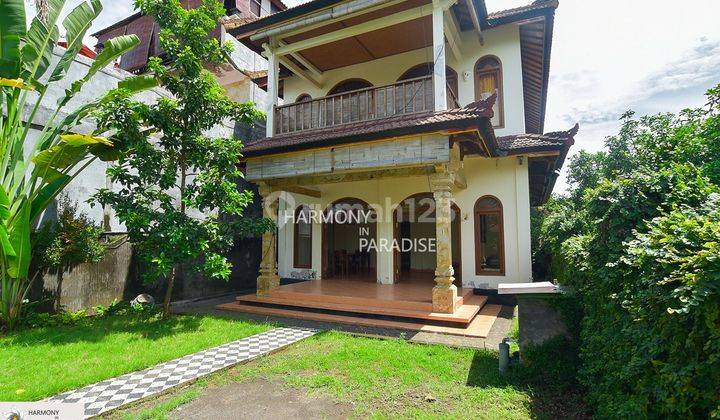 HP-L16 Rumah 2 Lantai Butuh Renovasi,Unfurnished, SHM di Lovina, Buleleng 1